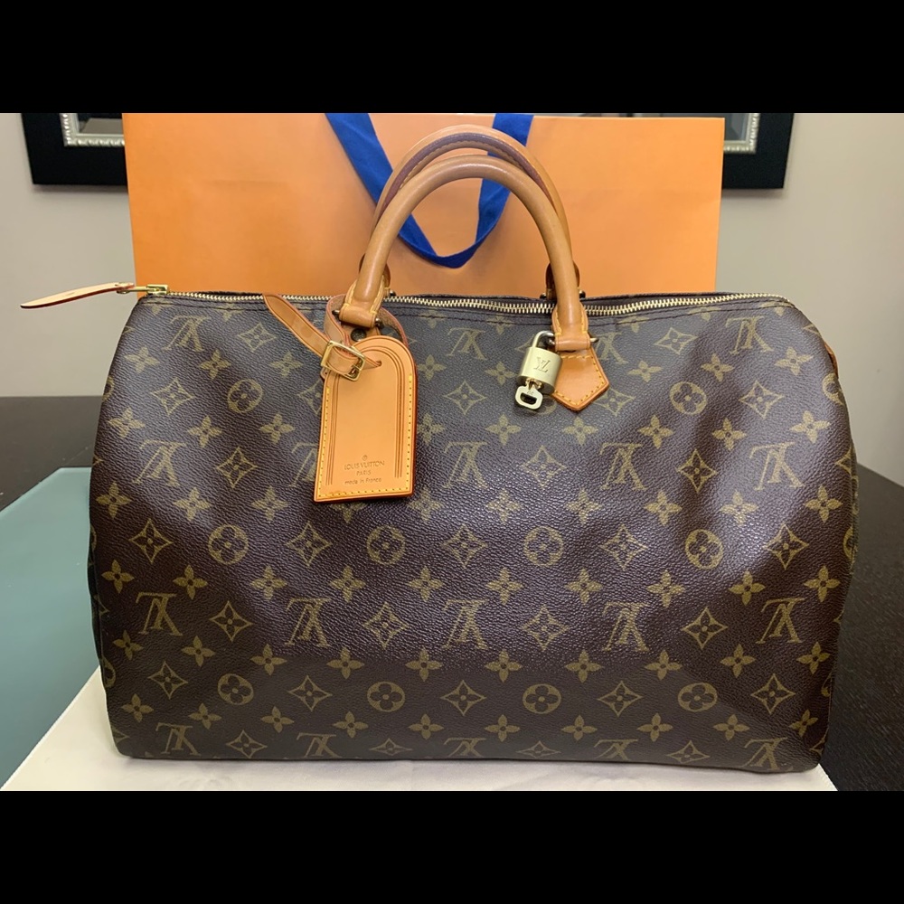Louis Vuitton Speedy 40 w/ lock/key & Luggage tag